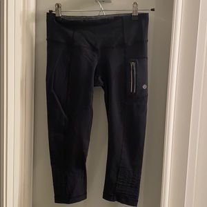 Lululemon Cropped Black Leggings